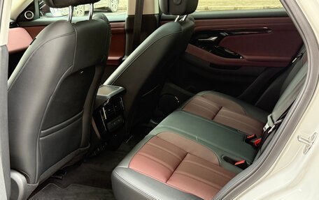 Land Rover Range Rover Evoque II, 2024 год, 5 860 000 рублей, 16 фотография