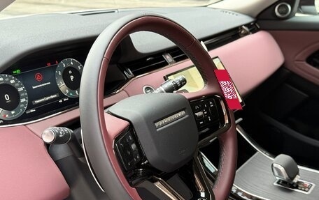 Land Rover Range Rover Evoque II, 2024 год, 5 860 000 рублей, 9 фотография