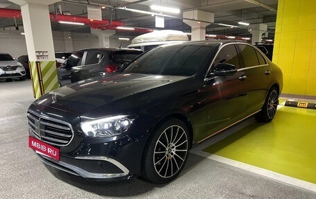 Mercedes-Benz E-Класс, 2021 год, 3 100 000 рублей, 2 фотография