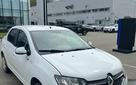 Renault Logan II, 2018 год, 725 000 рублей, 3 фотография