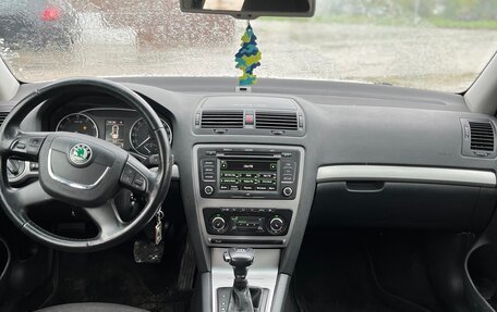 Skoda Octavia, 2011 год, 950 000 рублей, 11 фотография