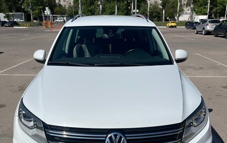 Volkswagen Tiguan I, 2015 год, 2 100 000 рублей, 2 фотография