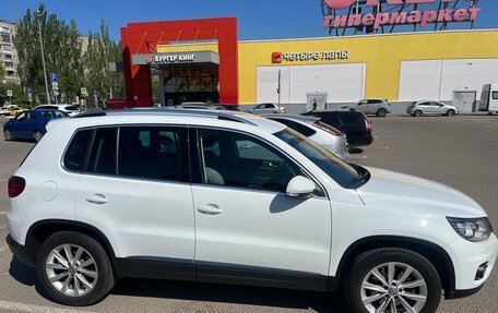 Volkswagen Tiguan I, 2015 год, 2 100 000 рублей, 3 фотография