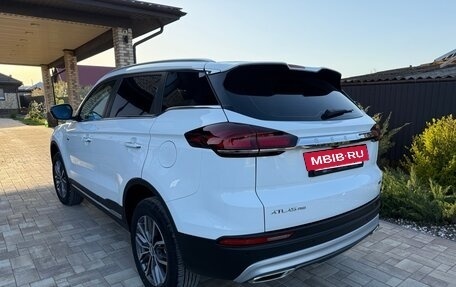 Geely Atlas, 2023 год, 2 175 000 рублей, 3 фотография