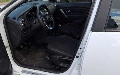 Renault Logan II, 2018 год, 730 000 рублей, 1 фотография