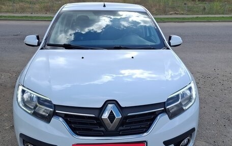 Renault Logan II, 2018 год, 730 000 рублей, 5 фотография