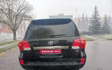 Toyota Land Cruiser 200, 2013 год, 3 900 000 рублей, 2 фотография