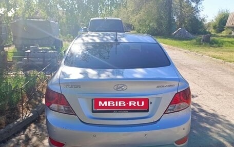 Hyundai Solaris II рестайлинг, 2011 год, 800 000 рублей, 9 фотография