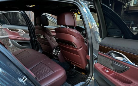 BMW 7 серия, 2022 год, 8 250 000 рублей, 18 фотография