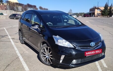 Toyota Prius Alpha I (ZVW40/41), 2014 год, 1 450 000 рублей, 2 фотография