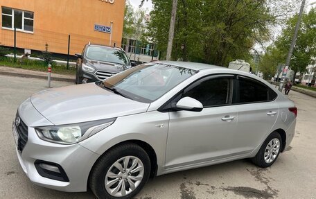 Hyundai Solaris II рестайлинг, 2018 год, 1 050 000 рублей, 4 фотография