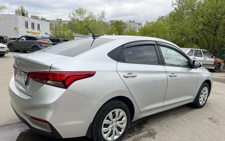 Hyundai Solaris II рестайлинг, 2018 год, 1 050 000 рублей, 3 фотография