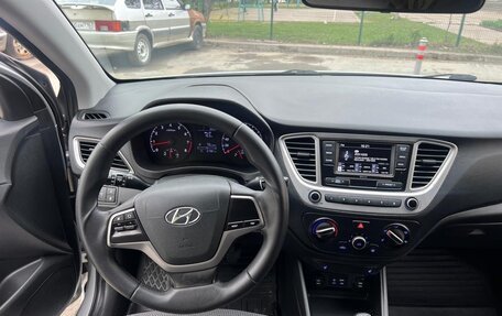 Hyundai Solaris II рестайлинг, 2018 год, 1 050 000 рублей, 9 фотография