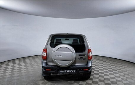 Chevrolet Niva I рестайлинг, 2018 год, 739 000 рублей, 7 фотография