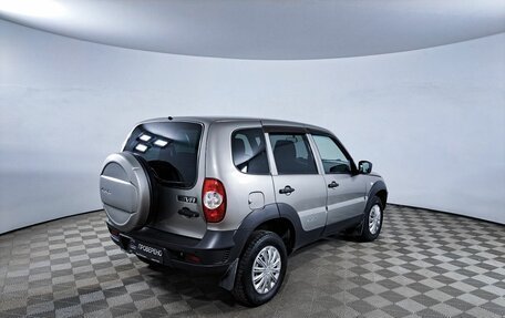 Chevrolet Niva I рестайлинг, 2018 год, 739 000 рублей, 6 фотография