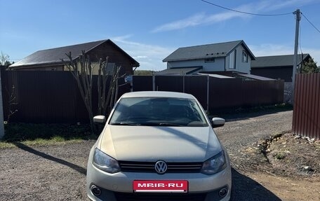 Volkswagen Polo VI (EU Market), 2011 год, 600 000 рублей, 2 фотография