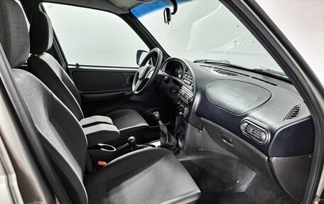 Chevrolet Niva I рестайлинг, 2018 год, 739 000 рублей, 13 фотография