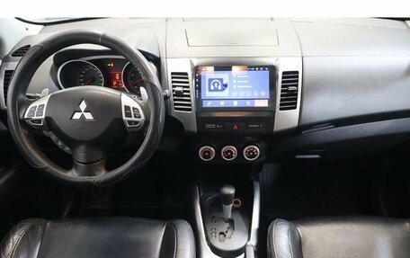 Mitsubishi Outlander III рестайлинг 3, 2007 год, 846 000 рублей, 11 фотография