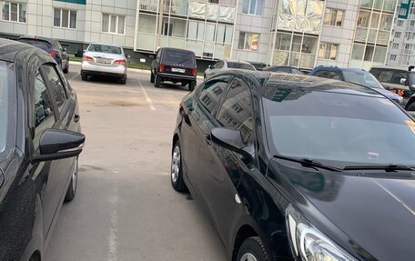 Hyundai Solaris II рестайлинг, 2011 год, 650 000 рублей, 9 фотография