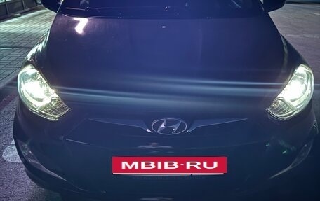 Hyundai Solaris II рестайлинг, 2011 год, 650 000 рублей, 3 фотография