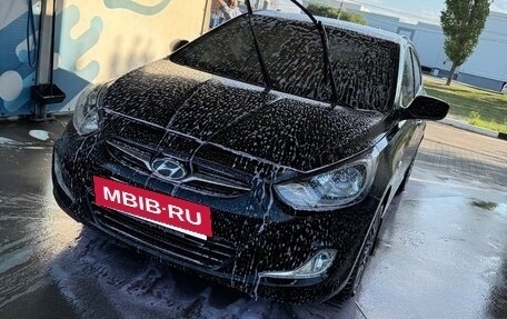 Hyundai Solaris II рестайлинг, 2011 год, 650 000 рублей, 5 фотография