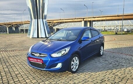 Hyundai Solaris II рестайлинг, 2011 год, 900 000 рублей, 3 фотография