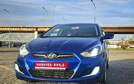 Hyundai Solaris II рестайлинг, 2011 год, 900 000 рублей, 10 фотография