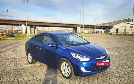 Hyundai Solaris II рестайлинг, 2011 год, 900 000 рублей, 5 фотография