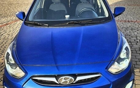 Hyundai Solaris II рестайлинг, 2011 год, 900 000 рублей, 6 фотография