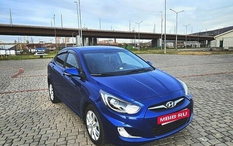Hyundai Solaris II рестайлинг, 2011 год, 900 000 рублей, 4 фотография