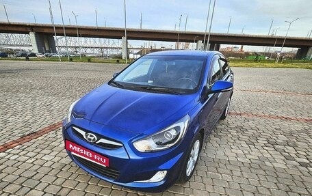 Hyundai Solaris II рестайлинг, 2011 год, 900 000 рублей, 17 фотография