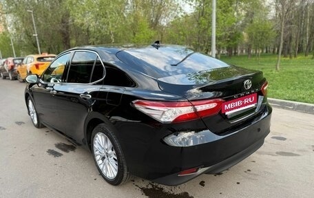 Toyota Camry, 2020 год, 3 200 000 рублей, 11 фотография