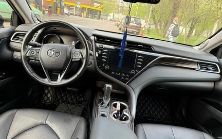 Toyota Camry, 2020 год, 3 200 000 рублей, 15 фотография