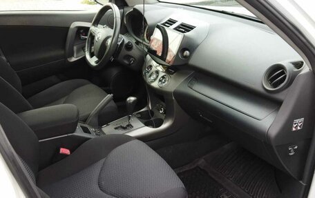 Toyota RAV4, 2012 год, 1 690 000 рублей, 6 фотография