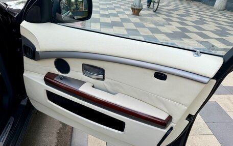 BMW 7 серия, 2006 год, 1 170 000 рублей, 12 фотография