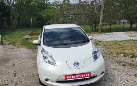 Nissan Leaf I, 2016 год, 920 000 рублей, 5 фотография