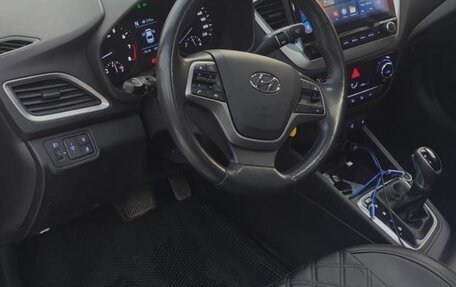 Hyundai Solaris II рестайлинг, 2017 год, 1 450 000 рублей, 4 фотография