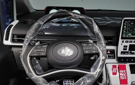 Hyundai Staria, 2025 год, 5 700 000 рублей, 13 фотография