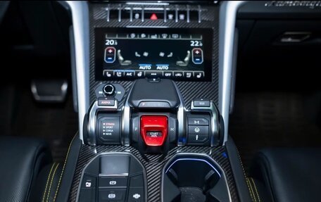 Lamborghini Urus I, 2020 год, 25 000 000 рублей, 20 фотография