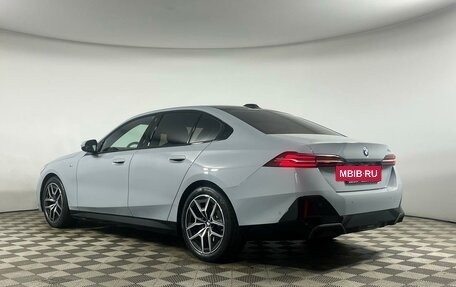 BMW 5 серия, 2024 год, 7 720 000 рублей, 6 фотография