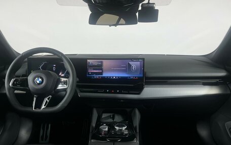 BMW 5 серия, 2024 год, 7 720 000 рублей, 15 фотография