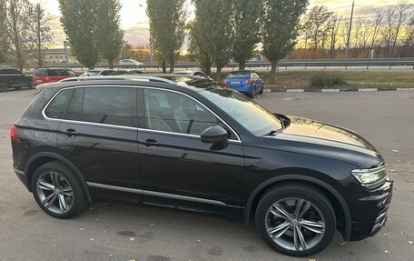 Volkswagen Tiguan II, 2018 год, 3 549 000 рублей, 3 фотография