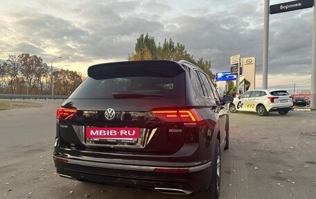 Volkswagen Tiguan II, 2018 год, 3 549 000 рублей, 2 фотография
