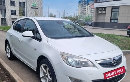 Opel Astra J, 2012 год, 620 000 рублей, 3 фотография
