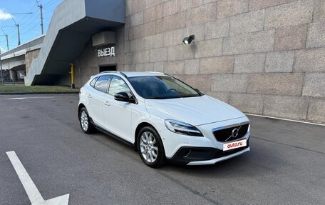 Volvo V40 Cross Country I, 2018 год, 1 850 000 рублей, 2 фотография
