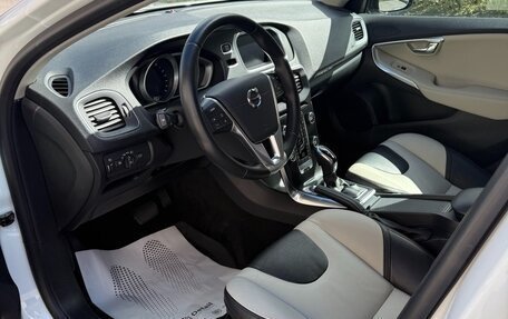 Volvo V40 Cross Country I, 2018 год, 1 850 000 рублей, 9 фотография