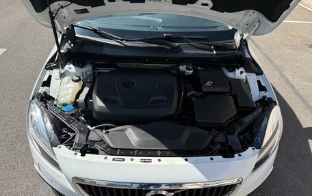 Volvo V40 Cross Country I, 2018 год, 1 850 000 рублей, 13 фотография