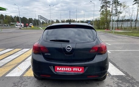 Opel Astra J, 2011 год, 650 000 рублей, 2 фотография