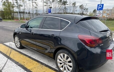 Opel Astra J, 2011 год, 650 000 рублей, 3 фотография