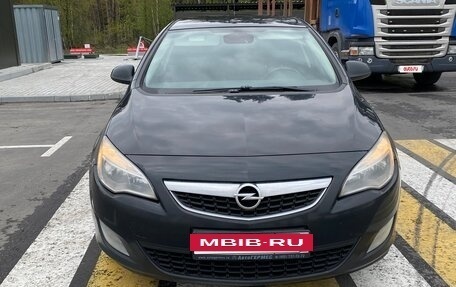 Opel Astra J, 2011 год, 650 000 рублей, 6 фотография